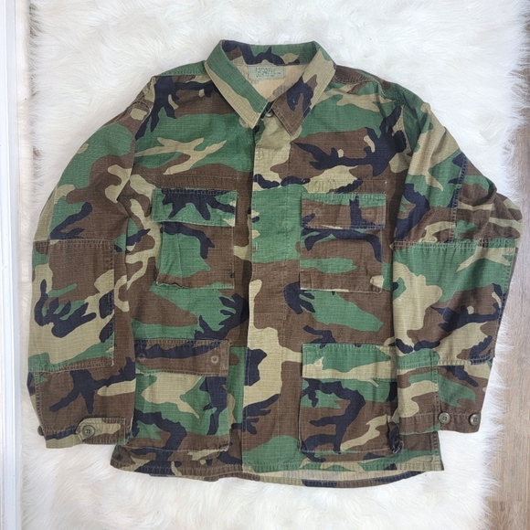 Authentic U.S Army Camouflage Shirt/Jacket - Picture 2 of 9